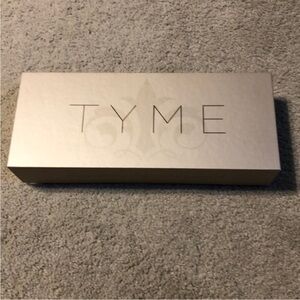 New In Box‎ TYME Elegant Cream Styling Tool Box